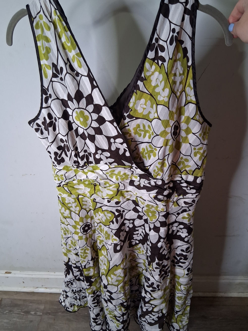 Dress Barn White, Lime & Brown Floral V-Neck Sleeveless Dress - Picture 2 of 4
